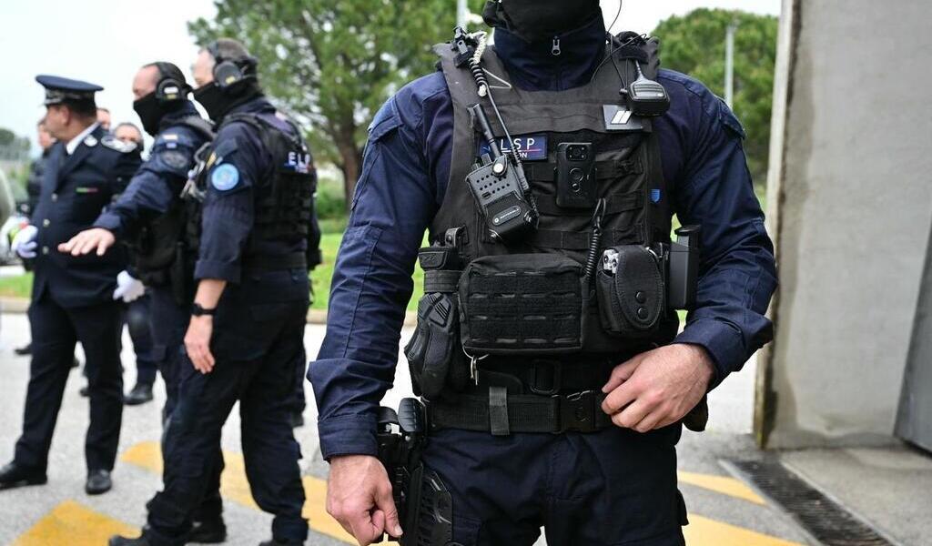 Attaques contre des prisons : Une vingt-sixième personne interpellée