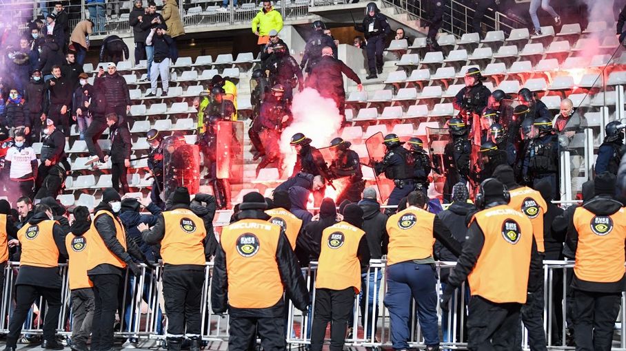 Violences au stade : le président du Mans FC demande des sanctions plus strictes