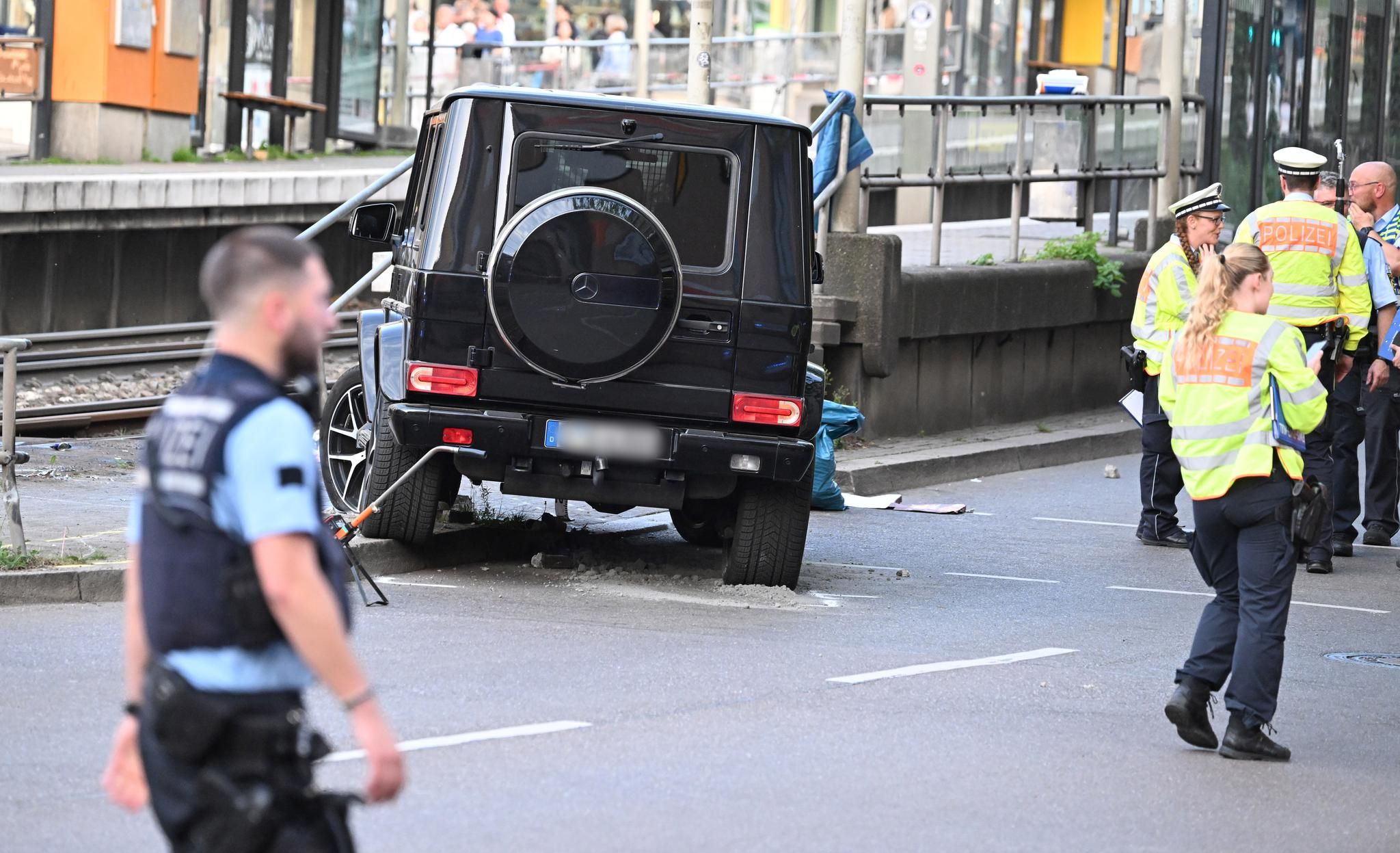 Incident routier meurtrier à Stuttgart : huit blessés confirmés par la police