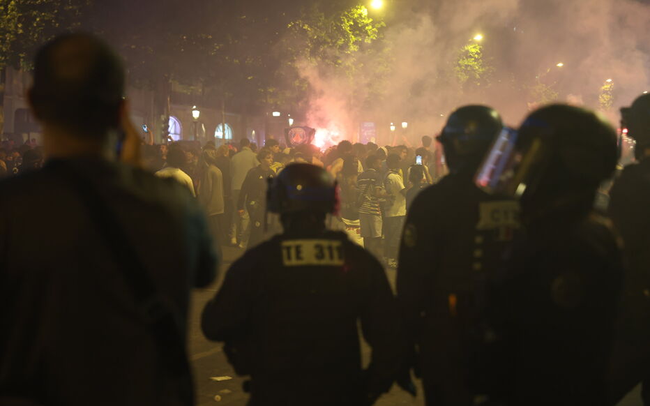 Le chaos après la victoire du PSG déclenche des appels à l’urgence pénale