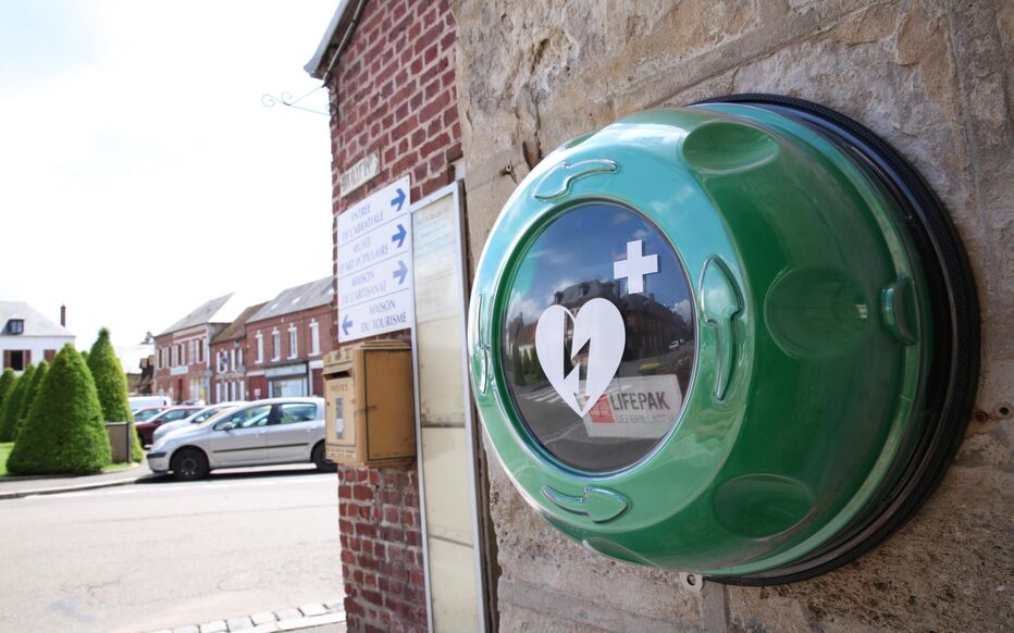 Vols de défibrillateurs : une tragédie récurrente qui démontre l’effondrement du système français