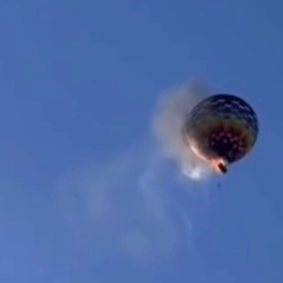 Accident tragique en Brésil : une montgolfière s’écrase, laissant huit morts et treize blessés
