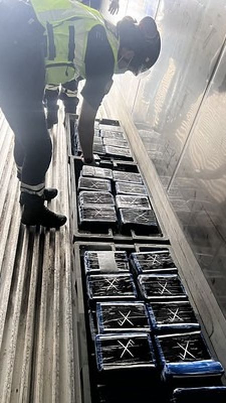 La saisie massive de cocaïne dans le Pacifique : une opération internationale dévoilée