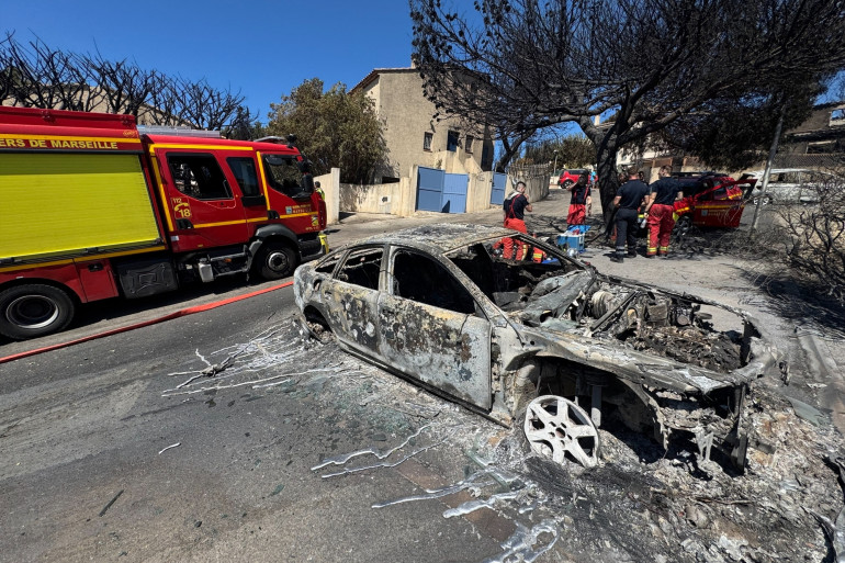Incendie à Marseille : des habitants dénoncent la lenteur des secours dans un drame humain