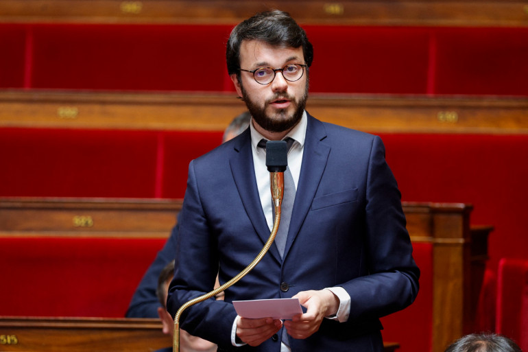 Le député socialiste condamne la passivité des autorités face aux contenus problématiques sur les plateformes de streaming