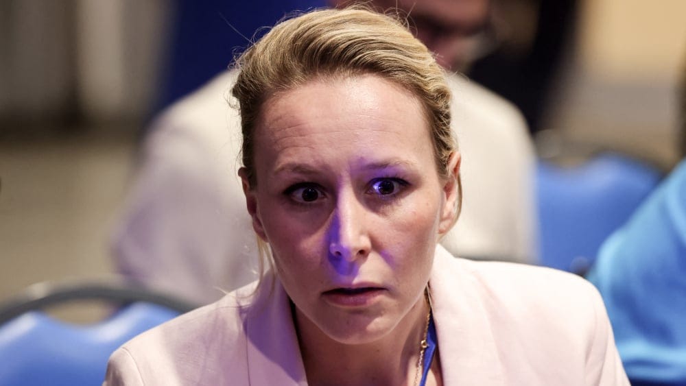 Marion Maréchal et son mari gravement blessés dans un dramatique accident en Italie