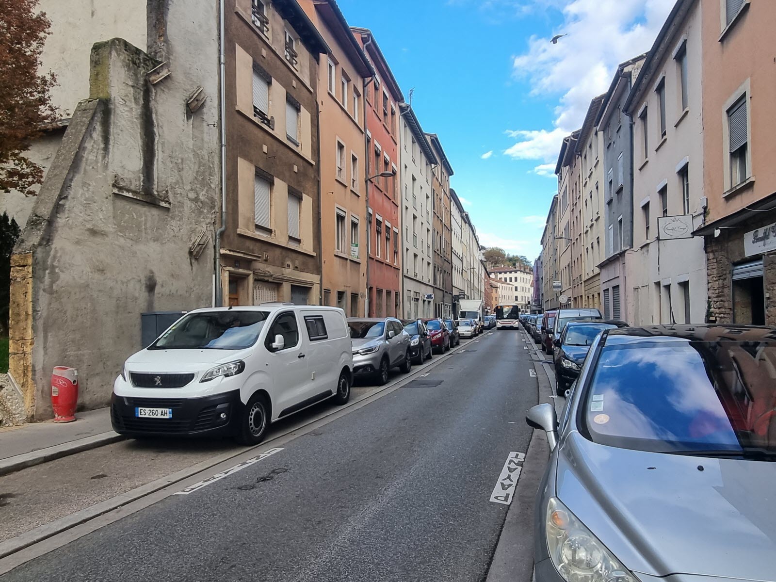 « Un adolescent assassiné par un mineur : la colère de Caluire-et-Cuire »