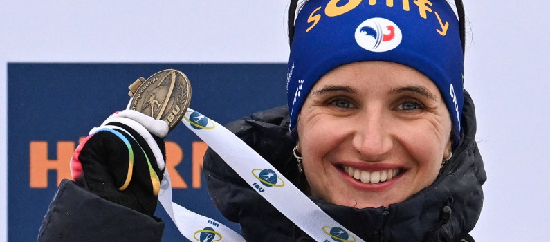 Julia Simon accusée de vol et d’escroquerie : une biathlète française face à la justice