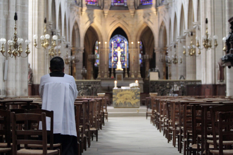 Scandale sexuel au sein de la cathédrale de Clermont-Ferrand : le recteur suspendu après une plainte pour comportements inappropriés