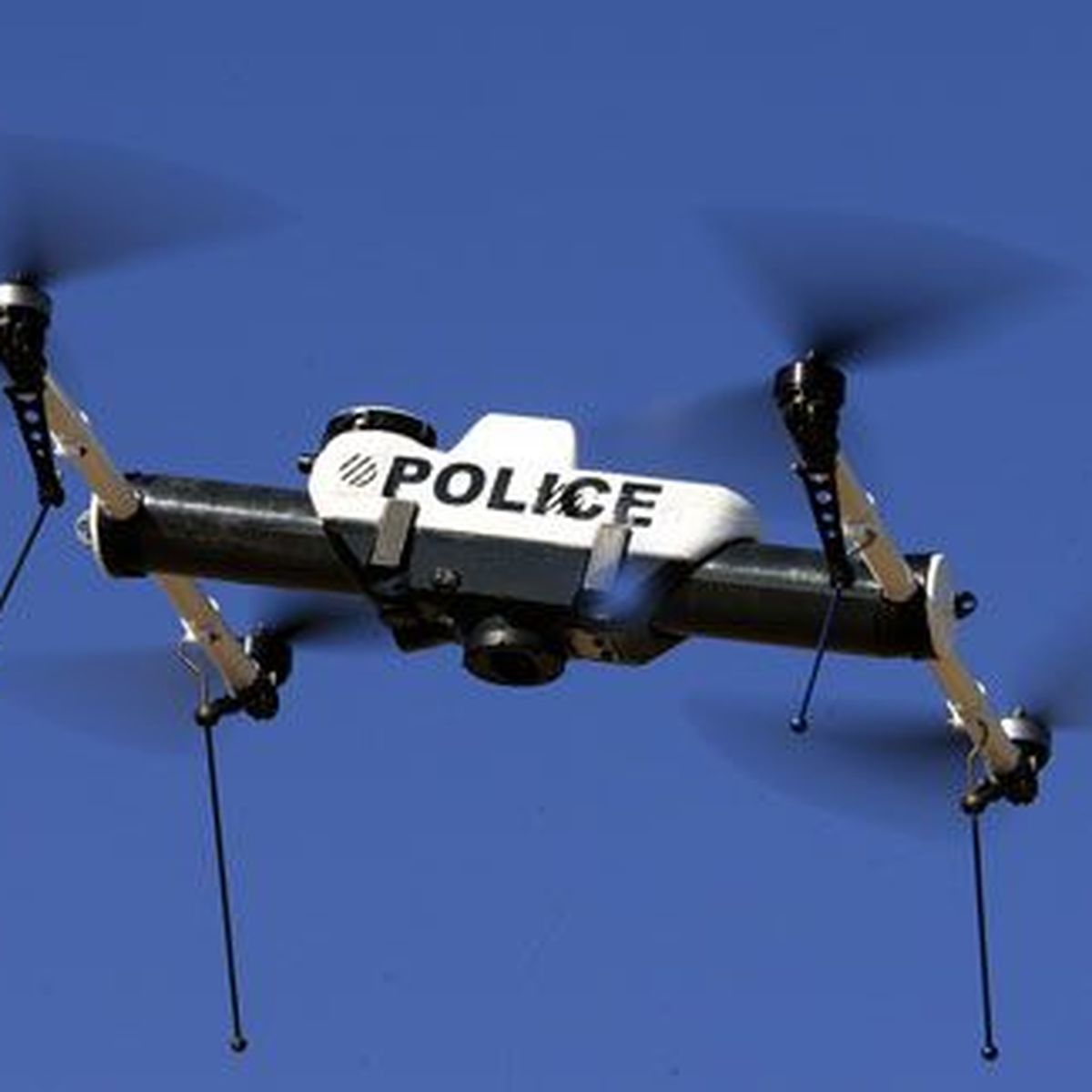 Les drones de la police : une surveillance massive et inquiétante lors des manifestations