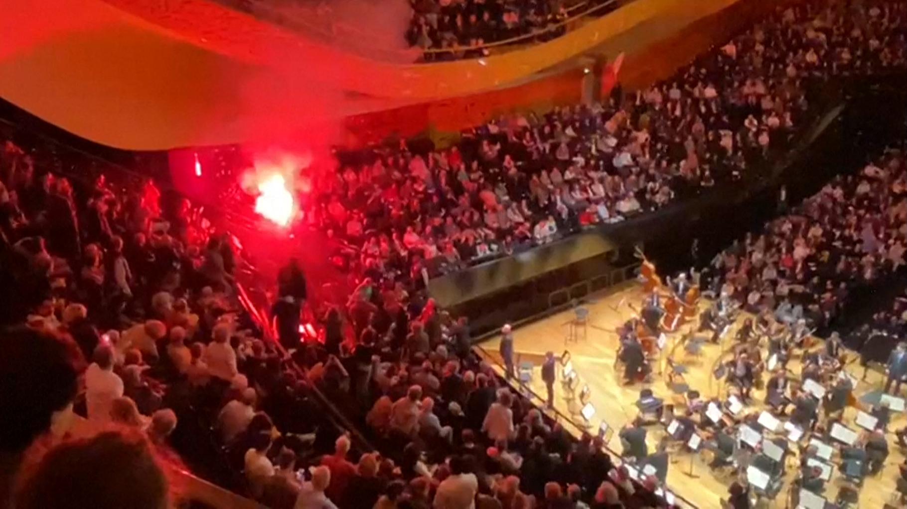 Concert du Philharmonique d&rsquo;Israël perturbé à Paris : des activistes pro-palestiniens déclarent la guerre