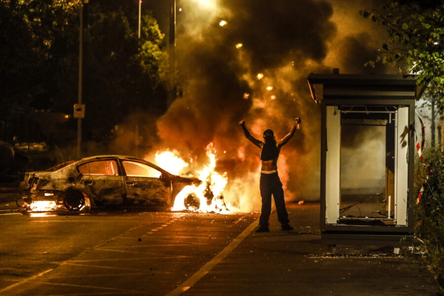 Violence dans une école de Nanterre : des individus masqués font irruption et provoquent un chaos