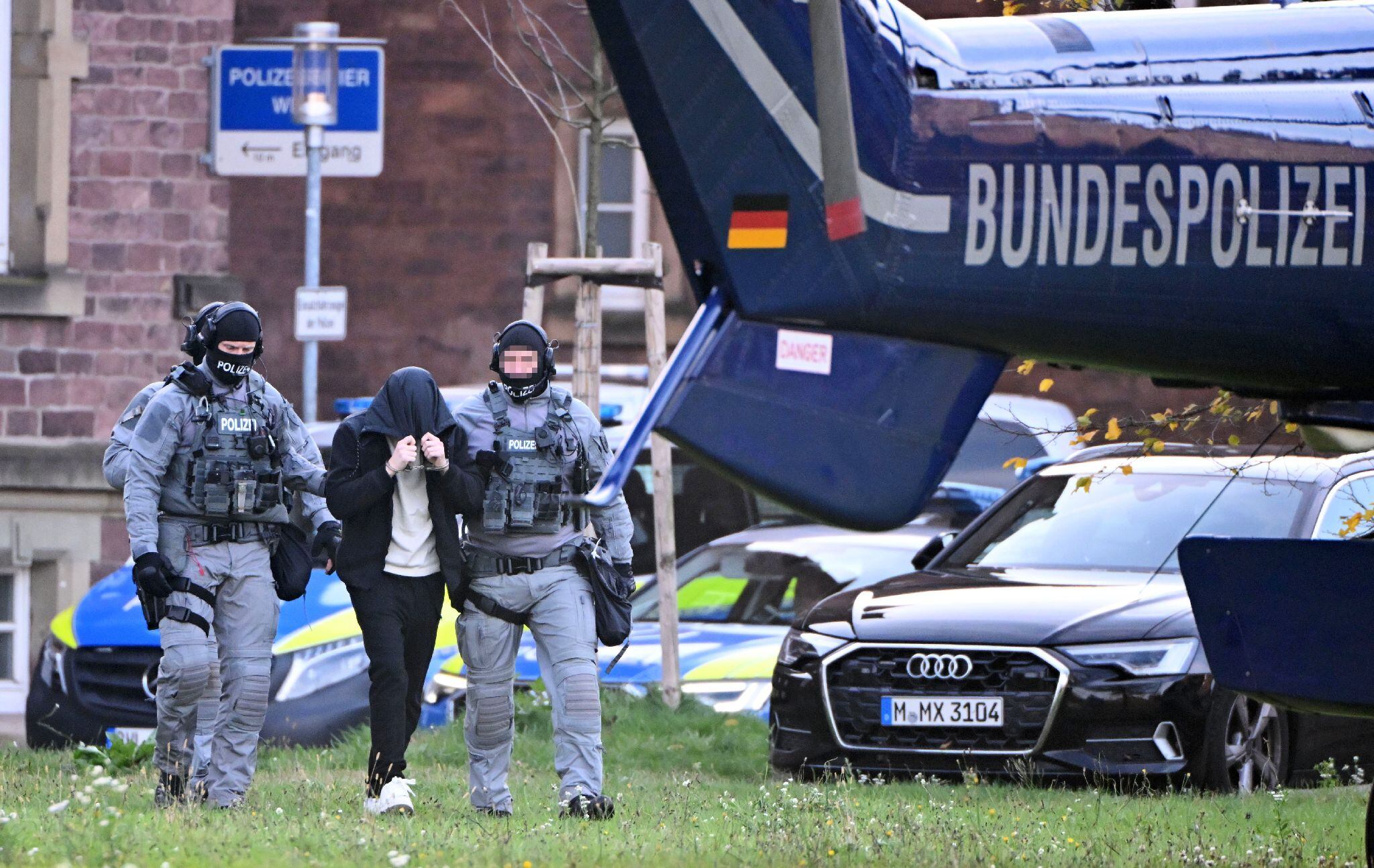 Une attaque perpétrée par des extrémistes néo-nazis contre la police de Reims