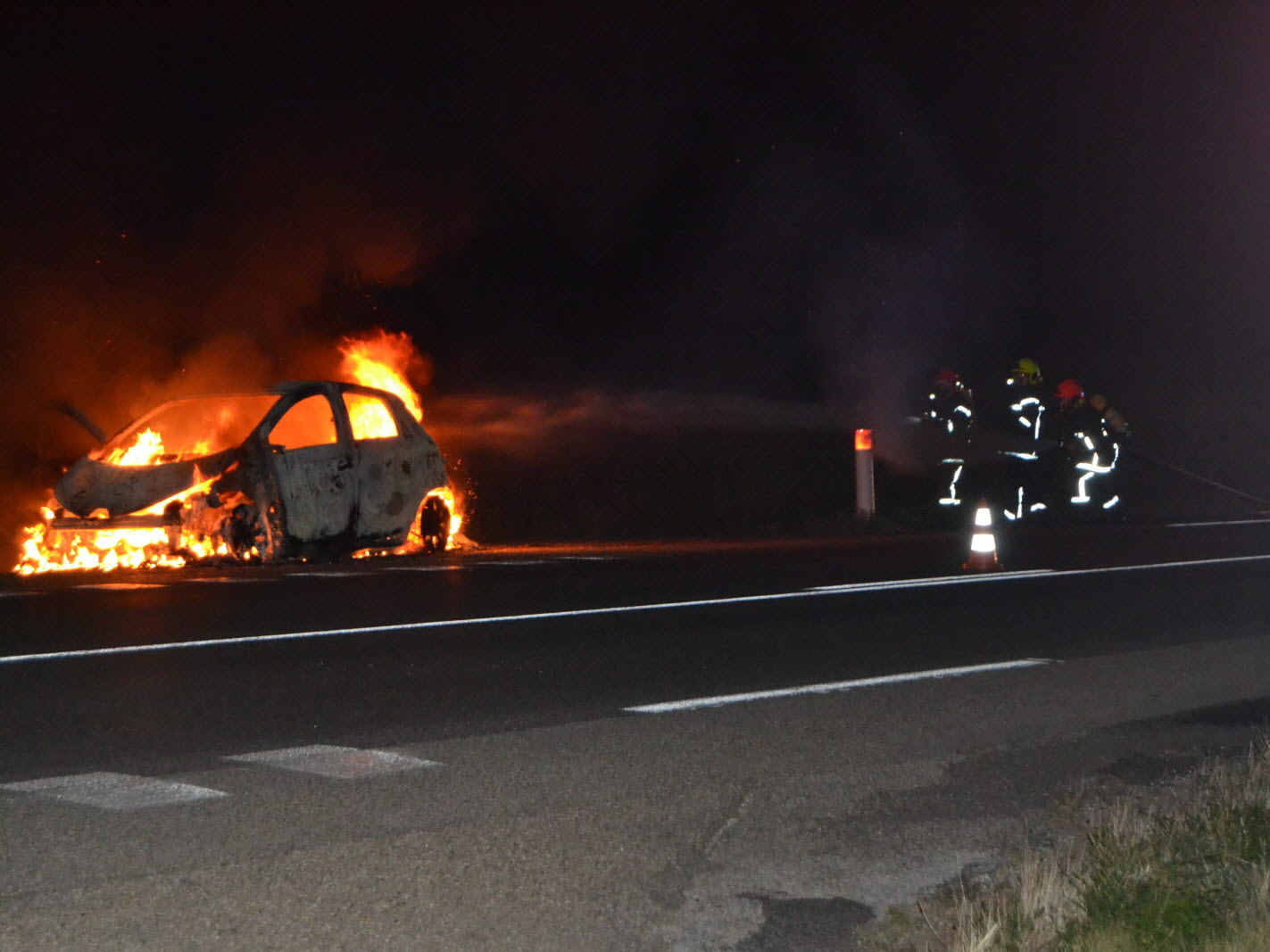 Incendie tragique dans l&rsquo;Ain : quatre vies perdues lors d&rsquo;un accident de la route